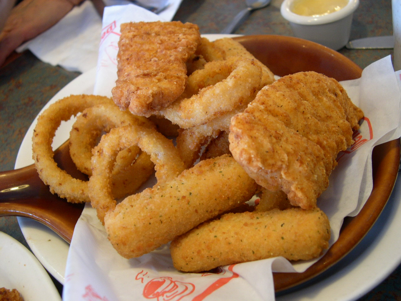 Oishizo!: Denny's Marine Drive