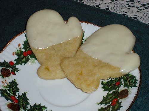 Culinary Alchemy: Smitten with Mittens - Lemon Drop Shortbread