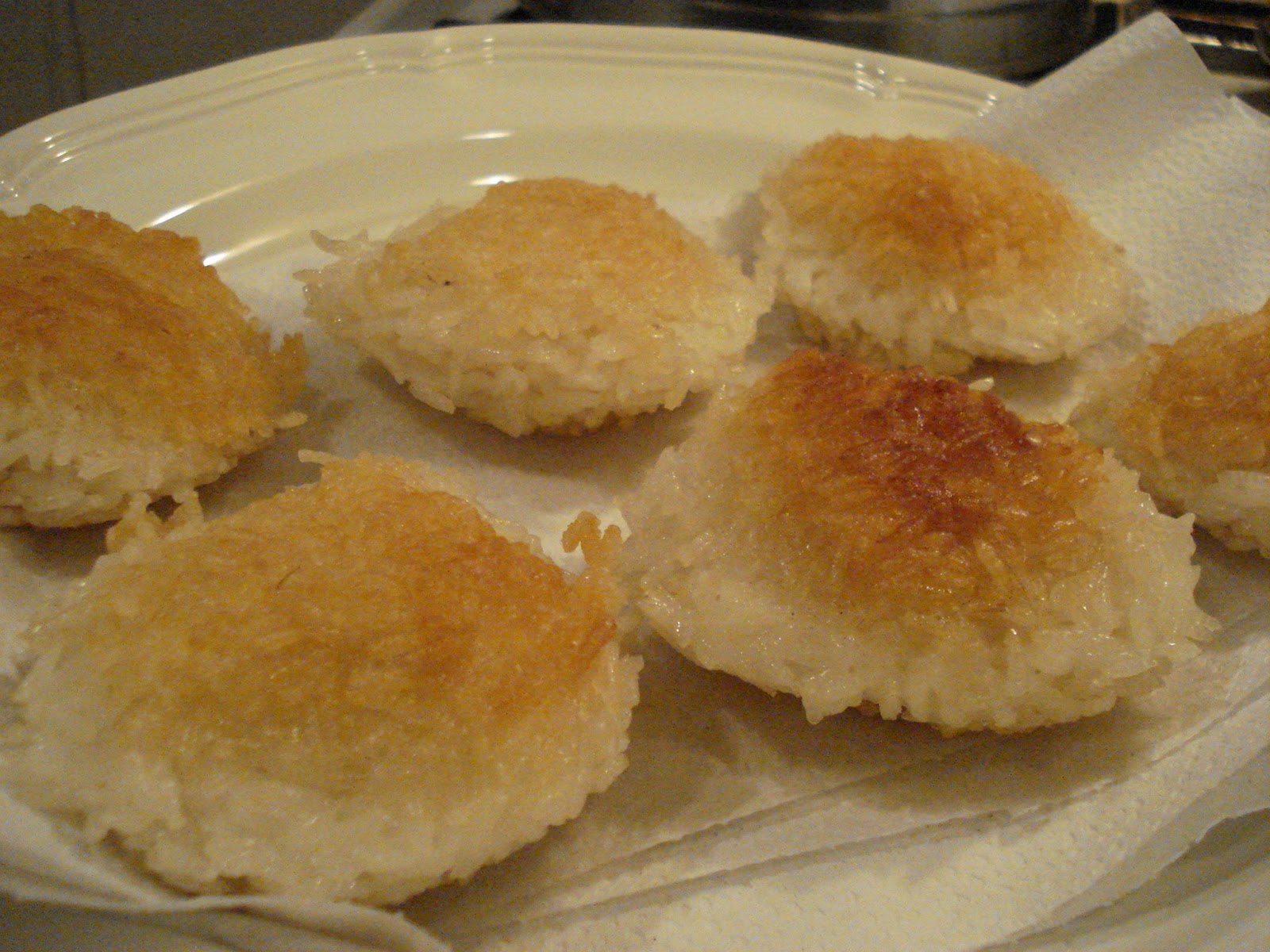 For the love, and lovers, of food. Crispy, fried rice cakes.