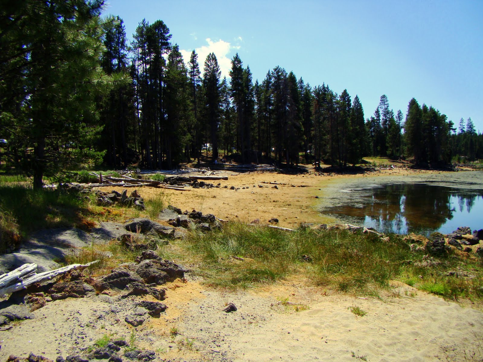 Central Oregon North Twin Lake, Twin Lakes Resort and Crane Prairie Resort