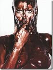 Heidi Klum nua coberta de chocolate