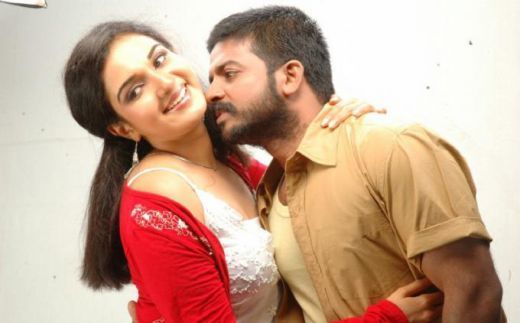 very rare Honey Rose romancing and kissing  hot image Gallery 