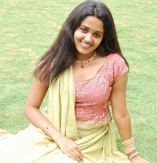 south india mallu actress ananya hot wet sexy saree image gallery 