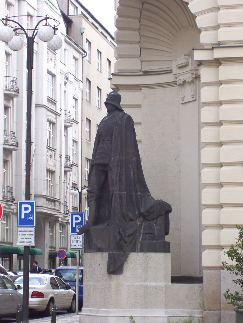 [Darth_Vader__by_Ladywoodelf2.jpg]