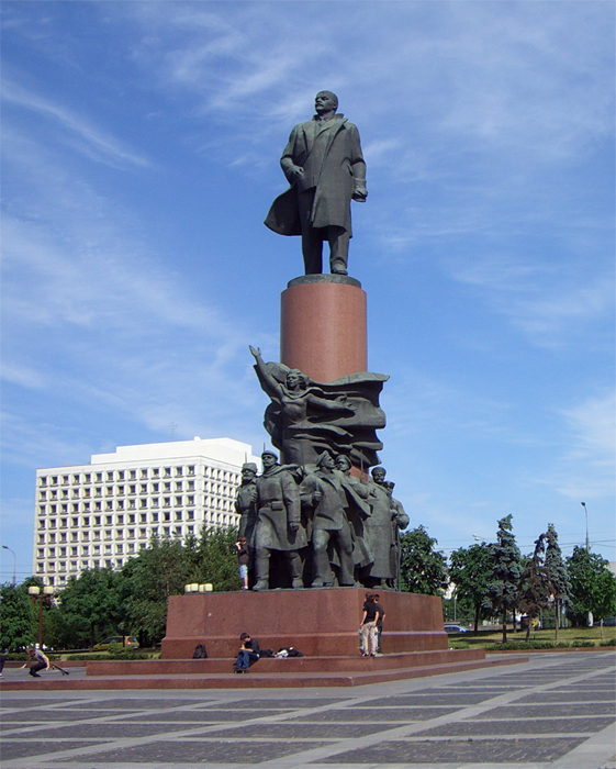 Октябрьская площадь москва