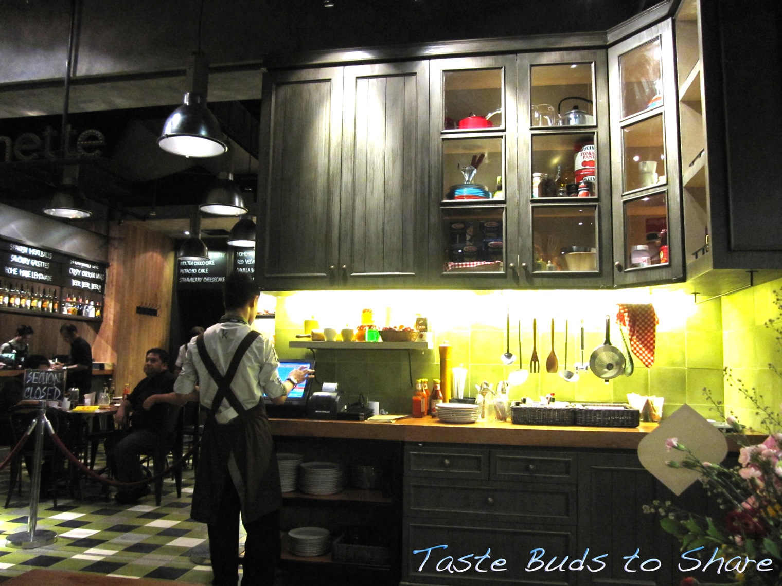 Taste Buds to Share: Kitchenette