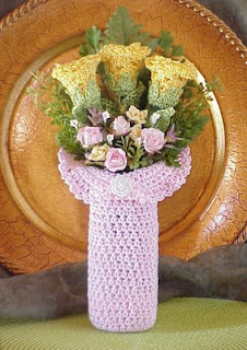 crochet bouquet rose flower vase pink