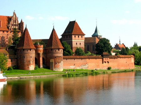 [1225735538_malbork-castle-of-teutonic-knights-pomerania-1-754777.jpg]