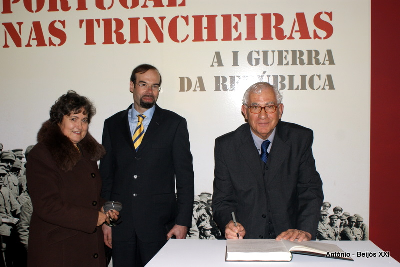 [antoniopovinho_3041.JPG]