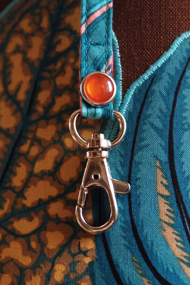 Sewing With Colour The recessed zipper closure challenge.