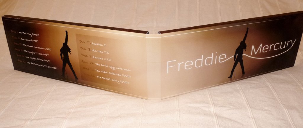 [freddie_mercury_collection_03.jpg]