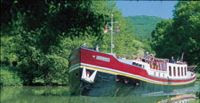 Charter the luxury French Hotel Barge ALOUETTE along the canal du midi in the south of France with ParadiseConnections.com