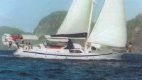 Book charter yacht MAKAYABELLA with ParadiseConnections.com Yacht Charters