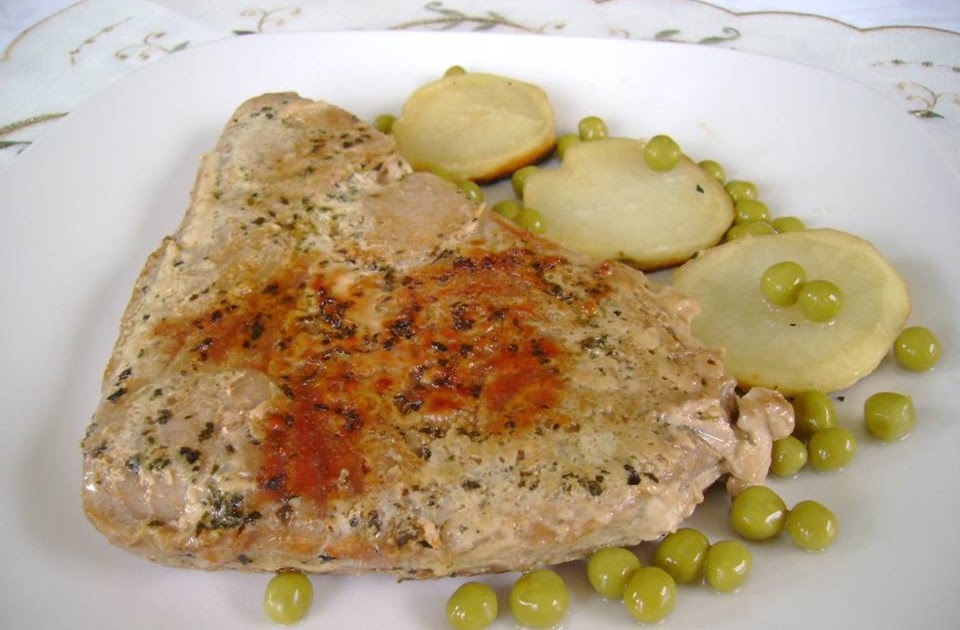 turkish food recipes baked tuna steaks firinda ton baligi