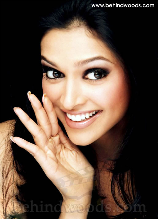 [deepika-padukone-16.jpg]