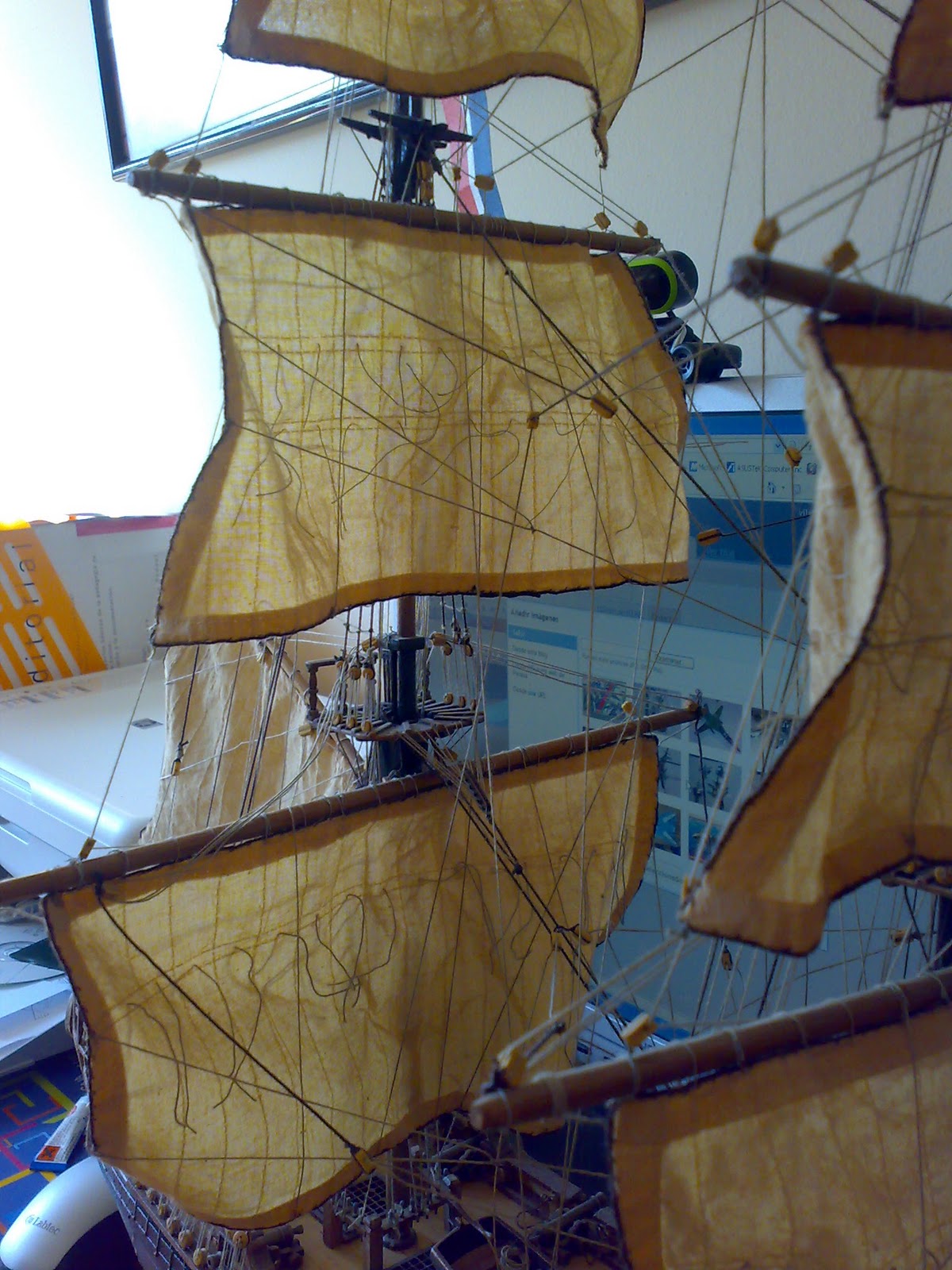 Construcción del F-14D: Barco de madera