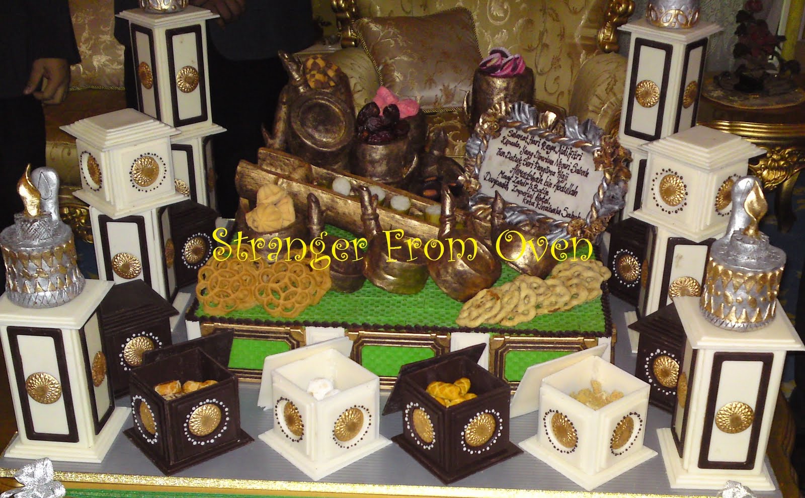 Stranger From Oven: Presentation Cake Hari Raya to TYT