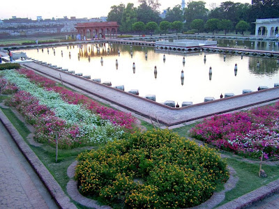 Mughal garden features image