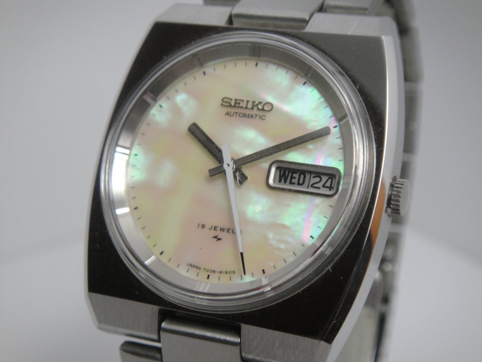 Antique Watch Bar: SEIKO AUTOMATIC 7006-6040 SA05 (SOLD)