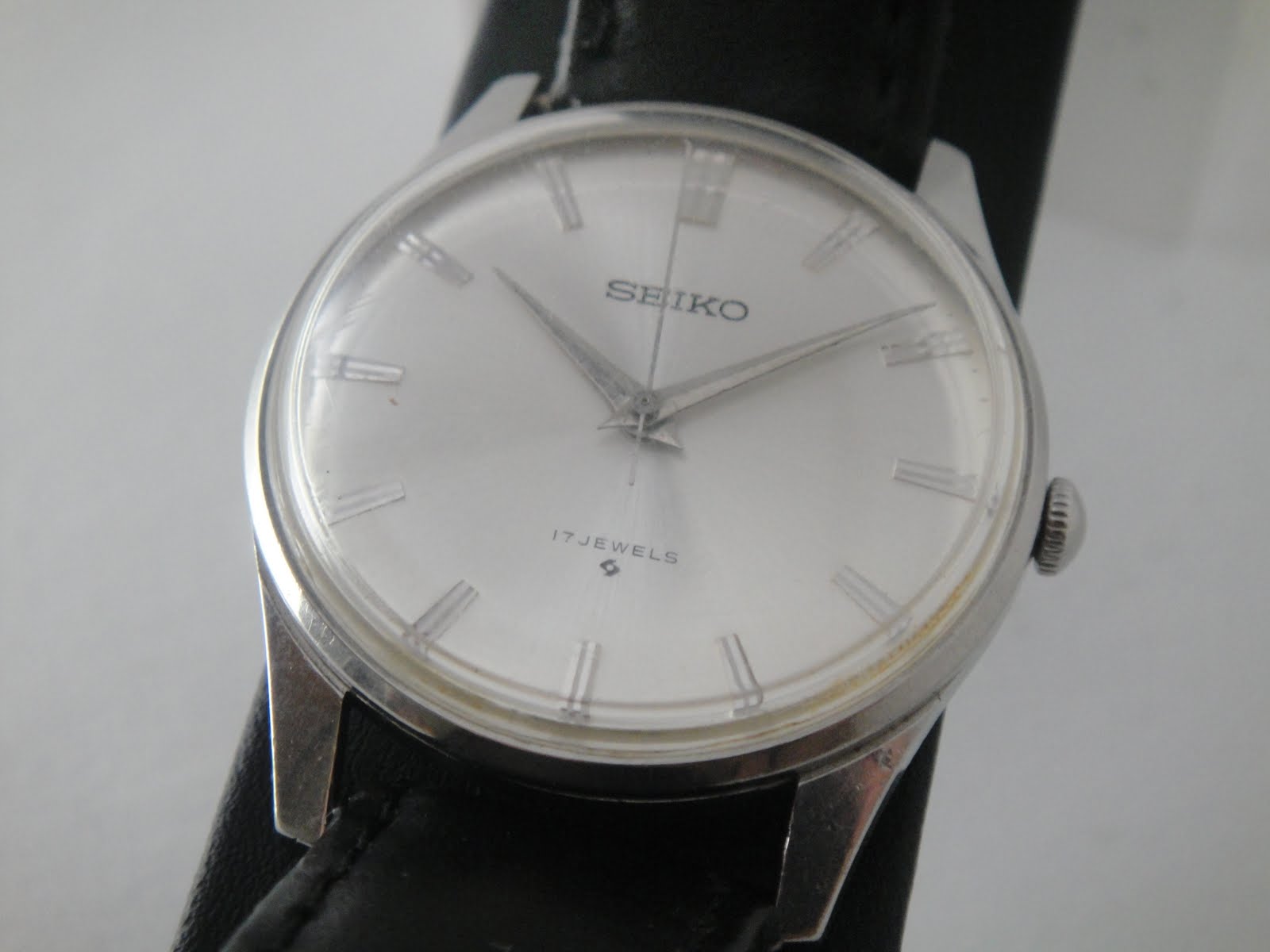Antique Watch Bar: SEIKO MANUAL WIND 66-0010 SMW03 (SOLD)