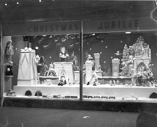 Scranton Christmas Windows 1938-1960: Store Window with Train