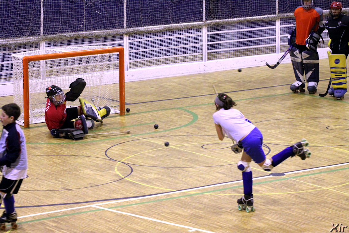 [IMG_0723+Hockey+Patin+Raxoi+Femenino+b.jpg]