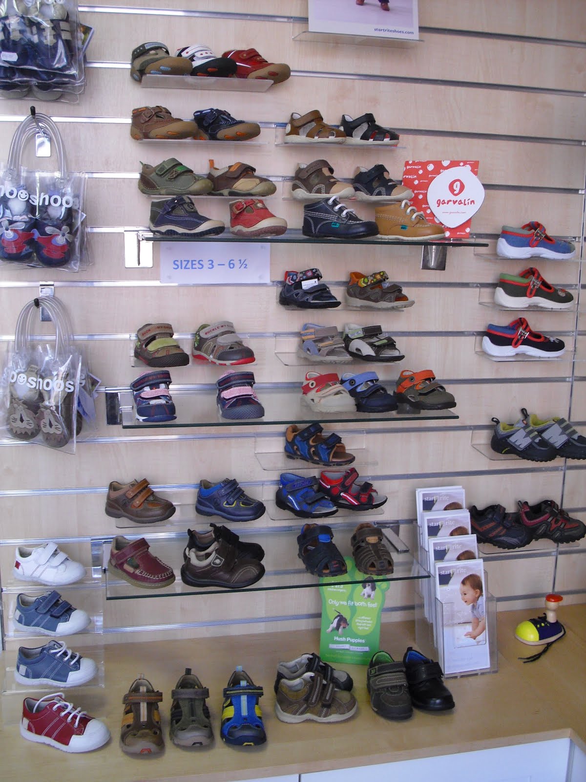simply shoes brentwood plaza
