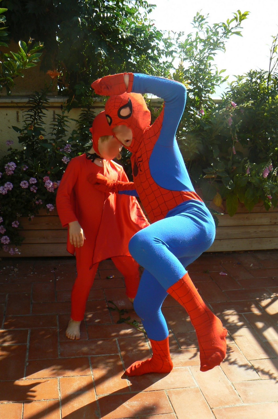 [Copia+de+disfr+007.jpg]