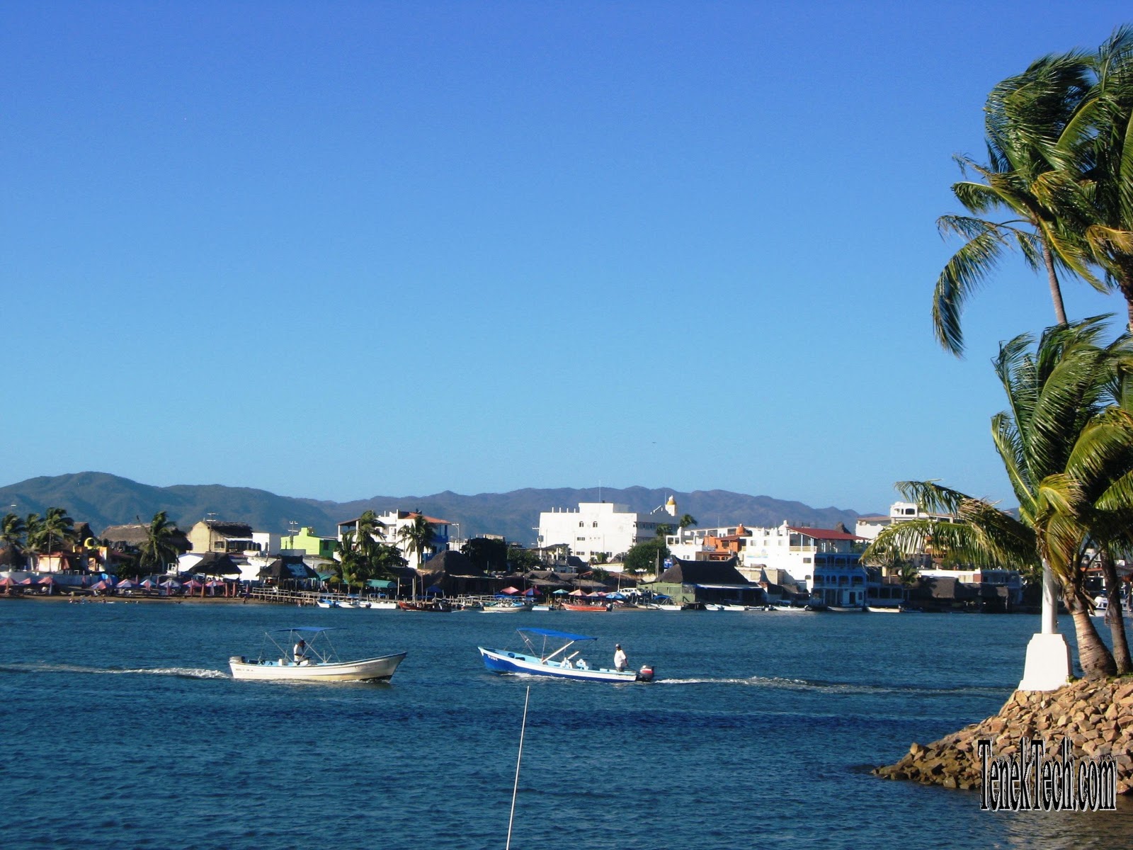 Living Barra de Navidad The Beautiful Beaches of Navidad Bay Barra