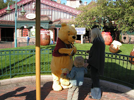 Jamie meeting Pooh at Disney