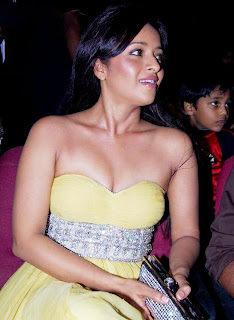 Actress Reema Sen in Yellow Dress Pictures