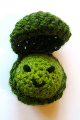 Pea Pod Photo Prop Knitting Pattern for Newborn by 4aSong on Etsy