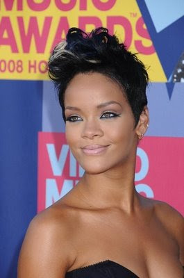 http://1.bp.blogspot.com/_uUR1DUyvNT4/TF_YG_J86KI/AAAAAAAAAmU/hf9-lkb2LAs/s400/Latest+Unique+Short+Length+Haircuts+from+Rihanna+2010.jpg