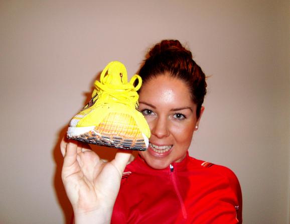 [Puma+gula+asics+liten.JPG]