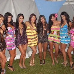 TODAS LAS CHICAS CAR AUDIO Foto 3