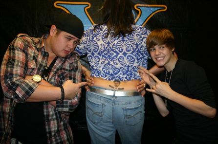 [JBIEBER.COM+Y100+(5).jpg]
