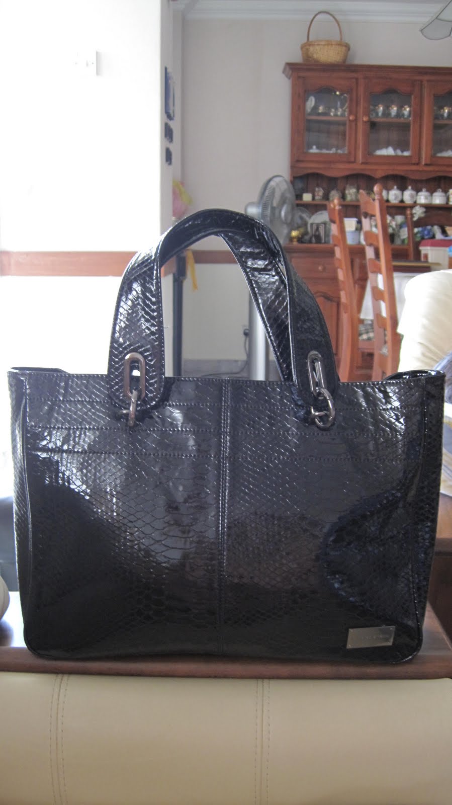 ♥ My Junks! ♥: 100% AUTHENTIC CHARLES AND KEITH TOTE BAG - [PRE-OWNED]