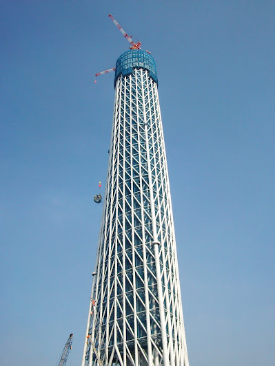 東武橋から見た建設中(303m)の東京スカイツリー
