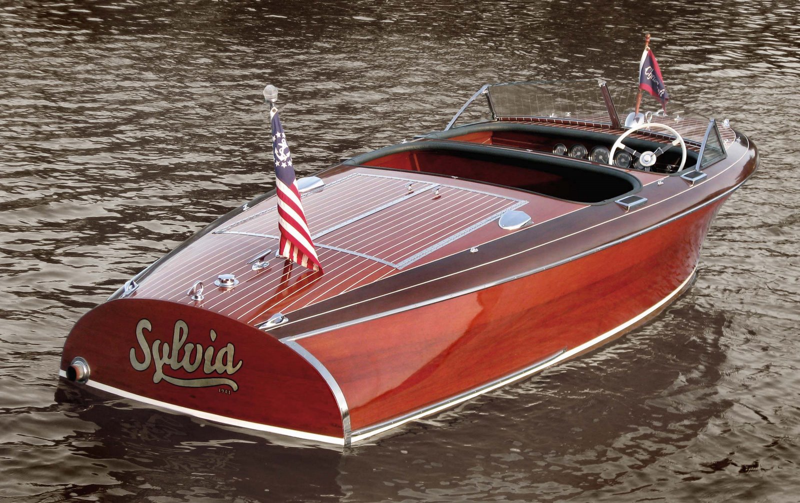 Refinity: Classic Wooden Boats