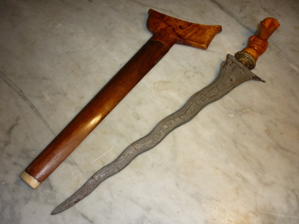 antique world collection: Keris Bugis Lok Sembilan