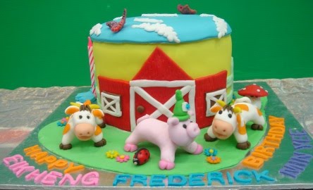 Yochana's Cake Delight! : Farmyard Cake