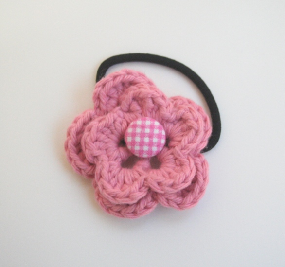 chick chick sewing: Crochet flowers and a surprise fabric gift