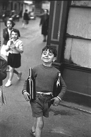 [Henri-Cartier-Bresson12.jpg]