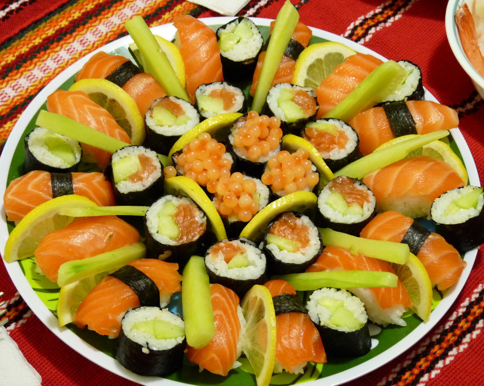 Eclectic Cuisine: Суши-как се прави суши и сашими у дома / Sushi