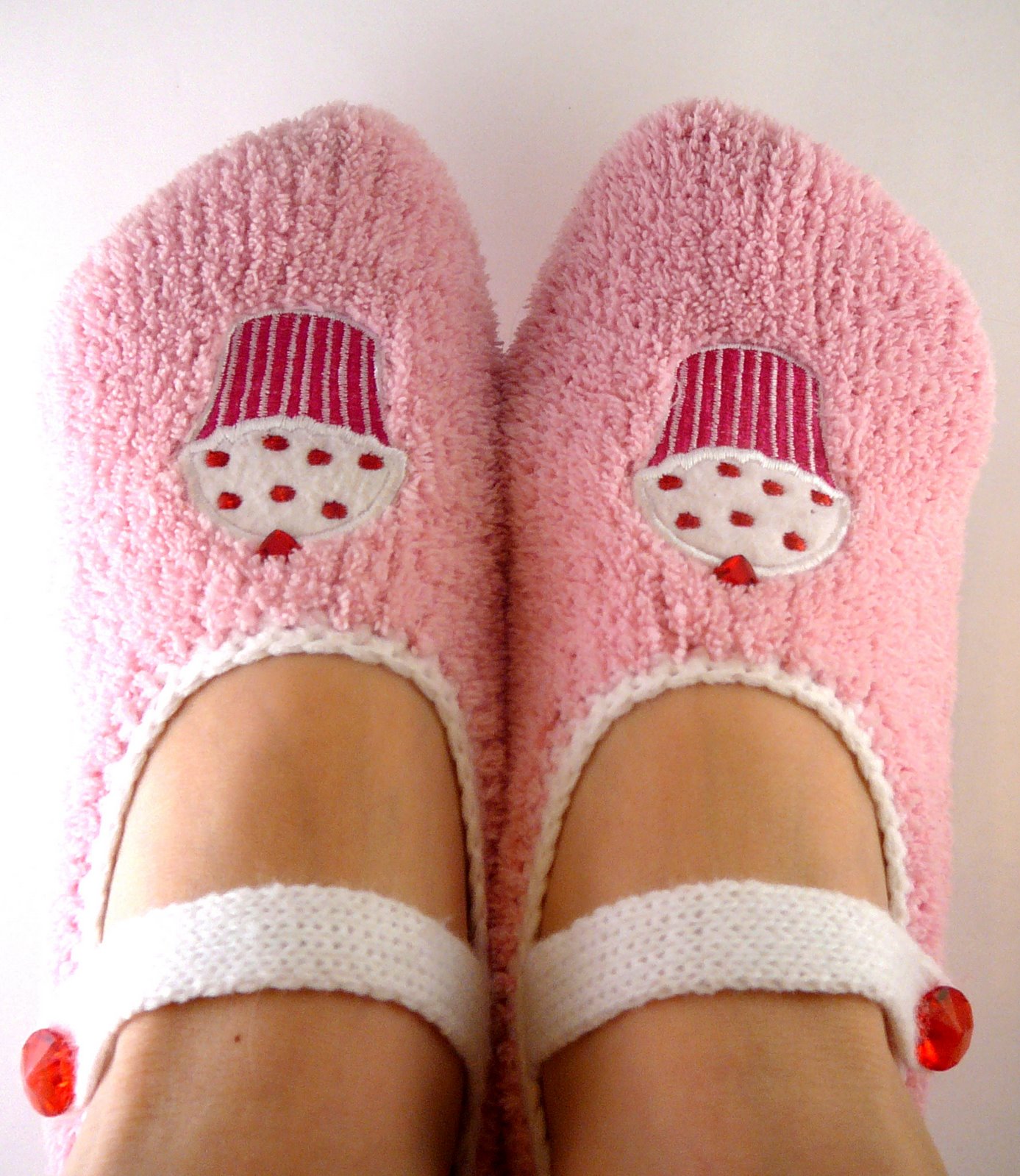 [cupcake+slippers.JPG]