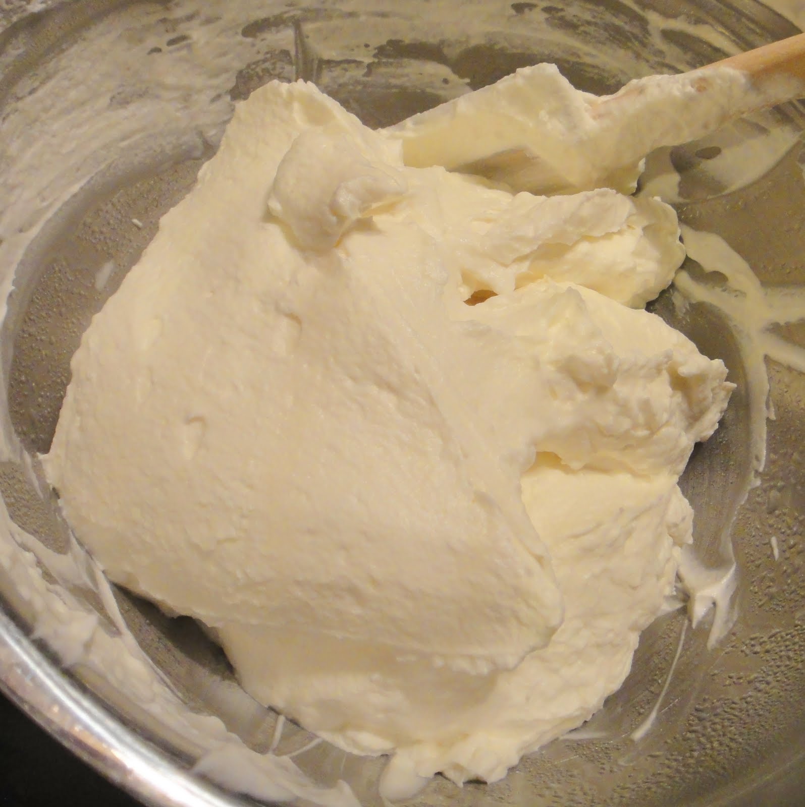 Cook Yu Cook Mi Whipped Cream Cream Cheese Frosting