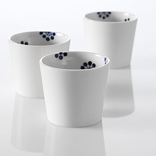 [black-is-blue-cups-2.jpg]