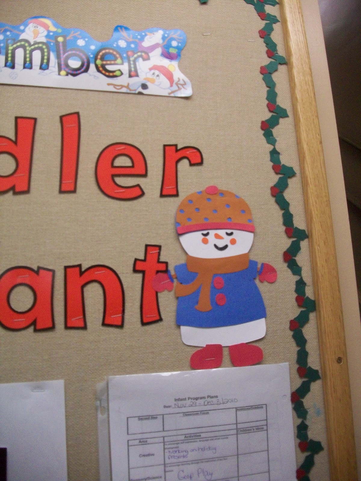 my-creative-cricut-classroom-christmas-bullentin-boards