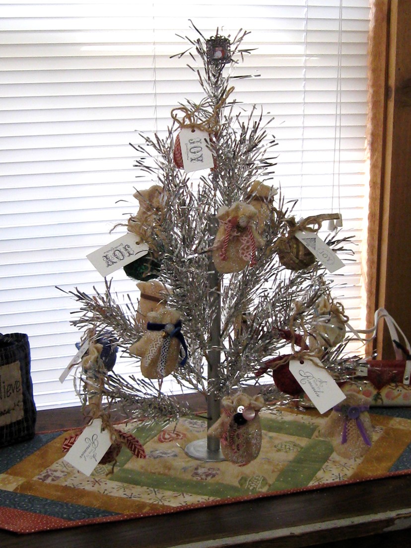 [tutorial+Main+Street+Tree.jpg]