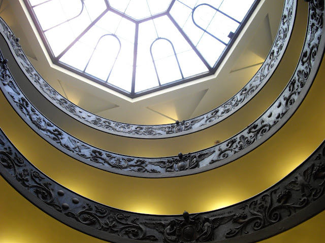 Visitar o MUSEU DO VATICANO em Roma e ver a Capela Sistina, uma obra de arte mundial| Itália
